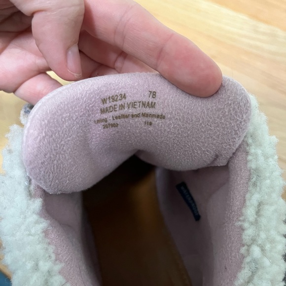 Cole Haan Waterproof Suede Winter Hiking Boots Grey Pink Size 7 - Picture 8 of 8